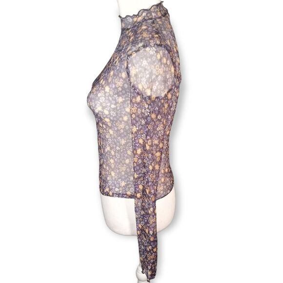 FOREVER 21 SHEER PURPLE FLORAL TOP SZ.S EUC - Picture 3 of 5